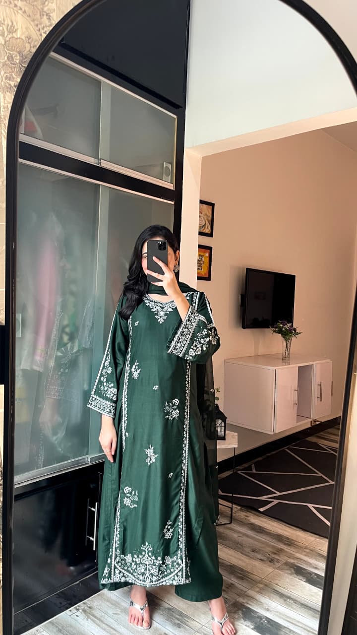 GRACE EMBROIDERED 3PC