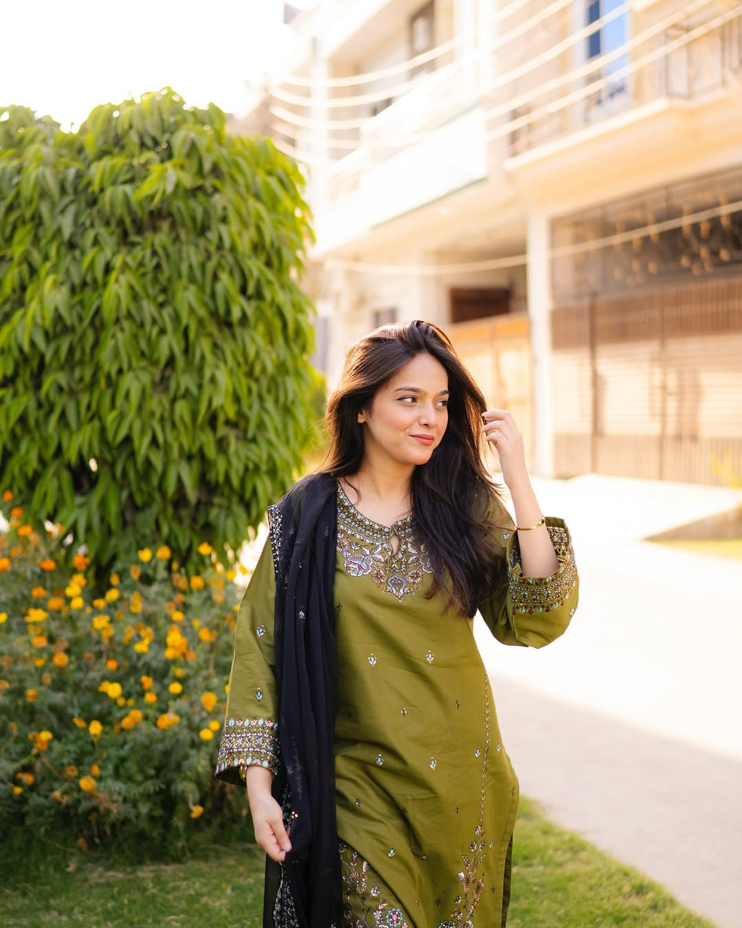 MAYAL EMBROIDERY 3PC