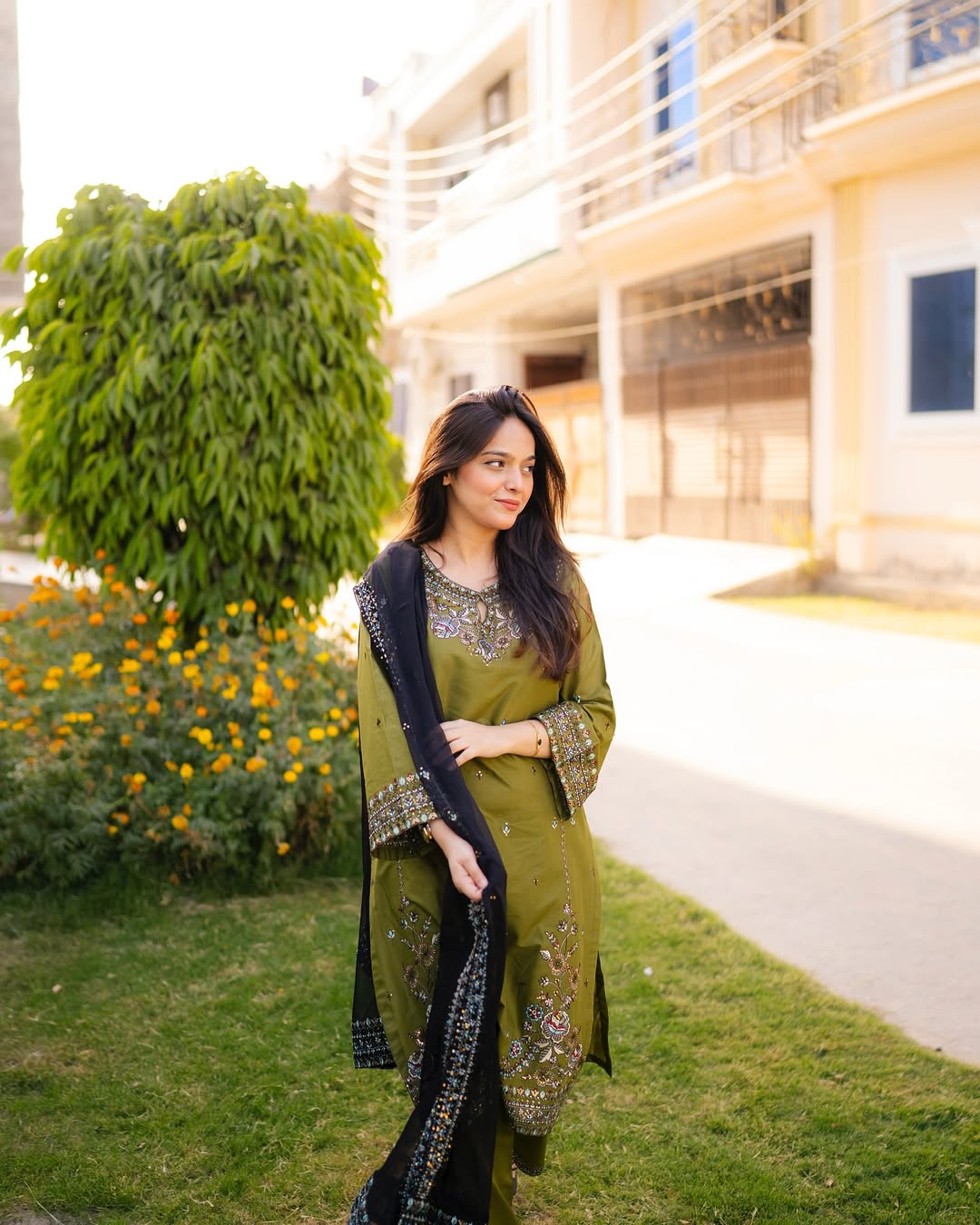 MAYAL EMBROIDERY 3PC