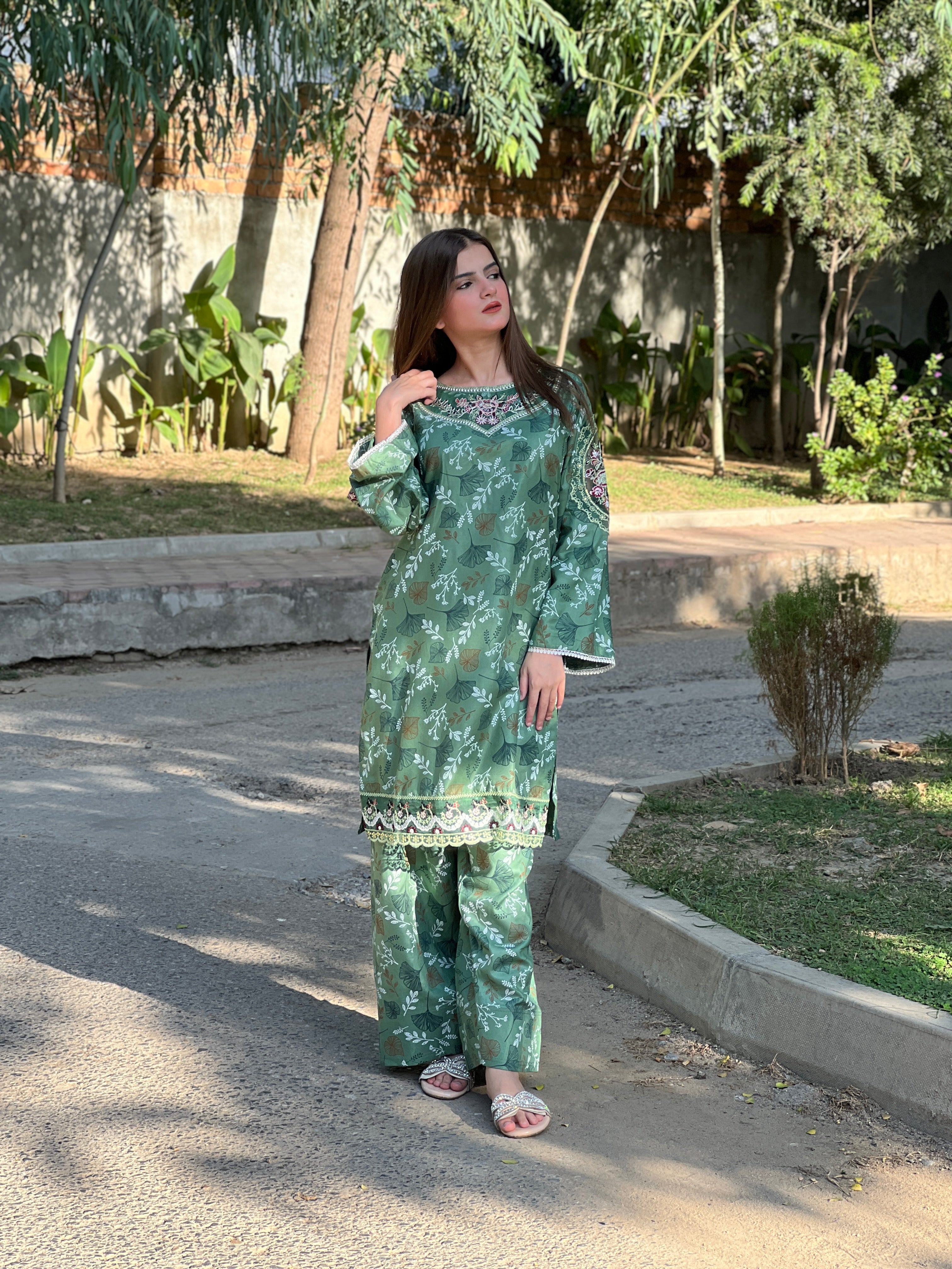 WAFA EMBROIDERED 2PC