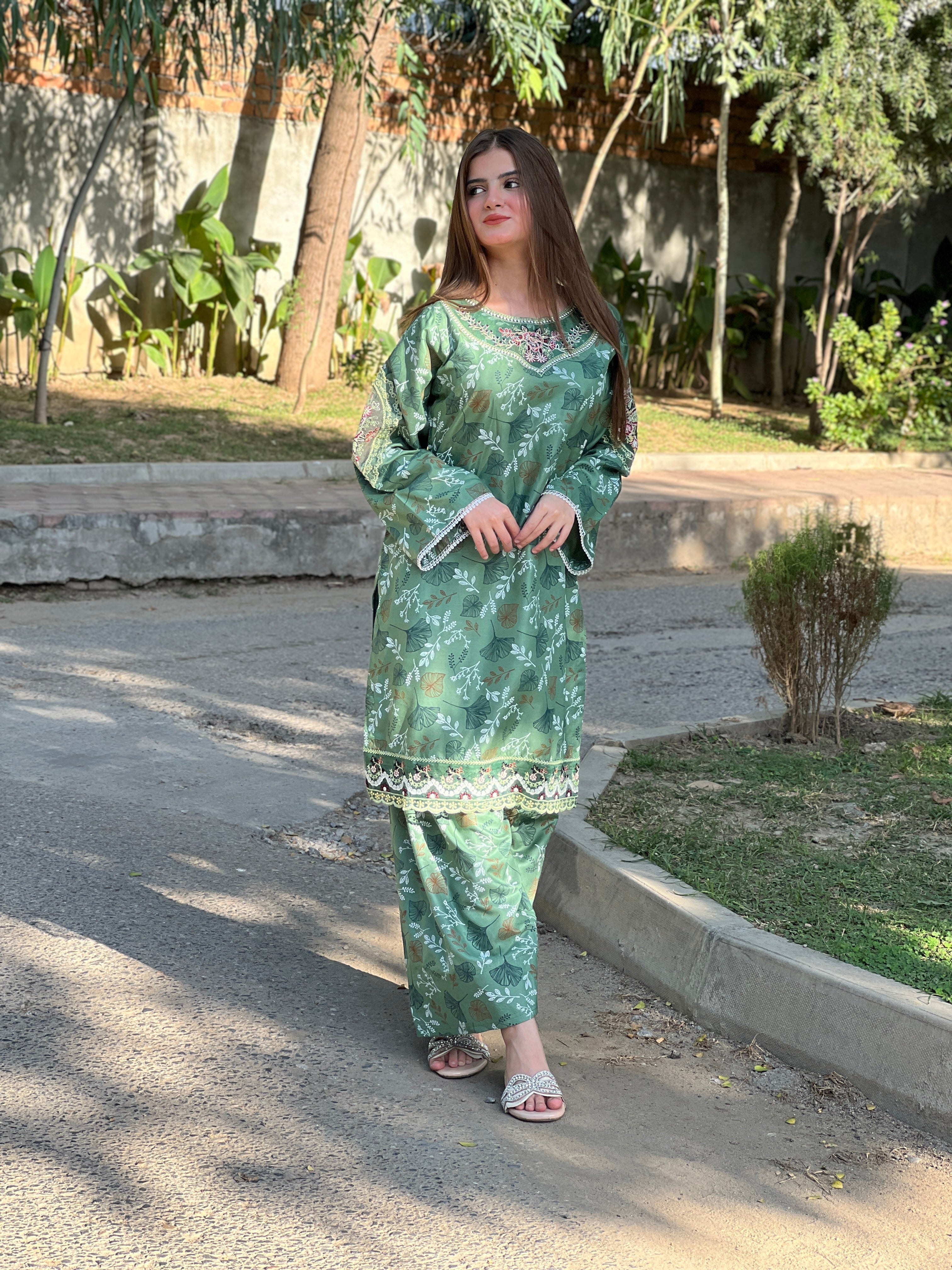 WAFA EMBROIDERED 2PC