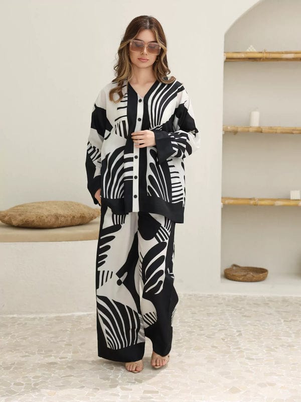 BLACK AND WHITE CORD SET